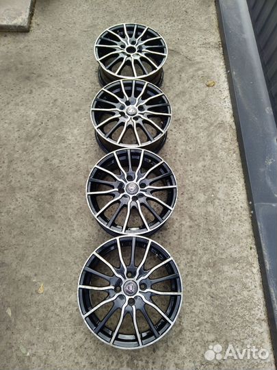 Литые диски R-15 на рено