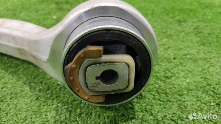 Рычаг подвески передний левый Skoda Superb седан