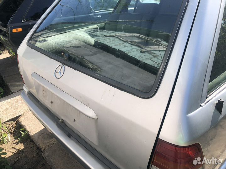 Mercedes-Benz W124 2.0 МТ, 1989, 300 000 км