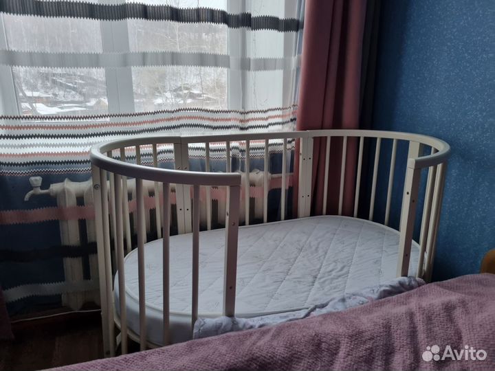 Кроватка трансформер с маятником