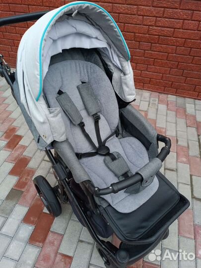 Прогулочная коляска 2 в 1