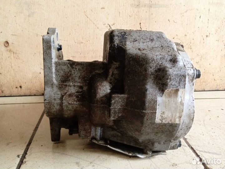 Коробка раздаточная Volvo S80