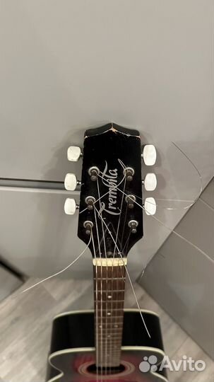Акустическая гитара
