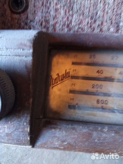 Ретро радиоприемник Родина