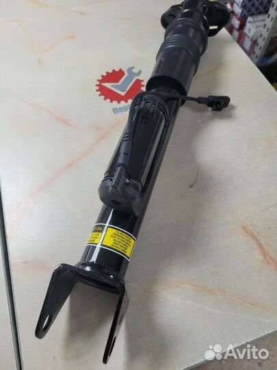 Стойка задняя ML w164