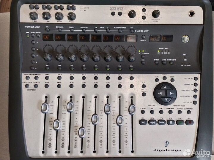 Звуковая карта микшерный пульт Digidesign 002