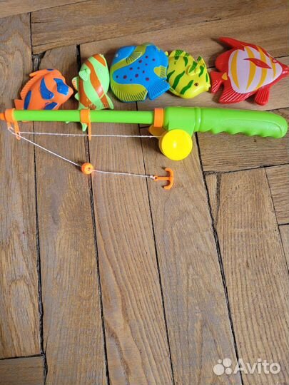 Игрушки для купания в ванной/на пляже