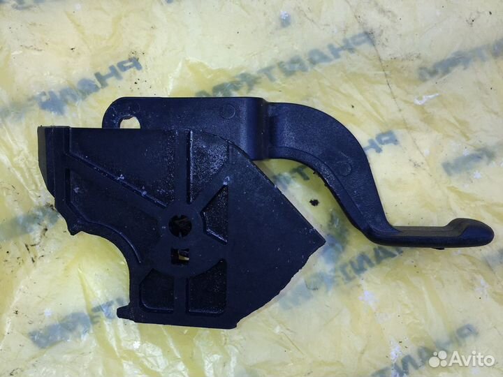 Ручка открывания багажника Ниссан Альмера джи 15