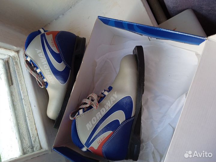 Ботинки лыжные 32 рр