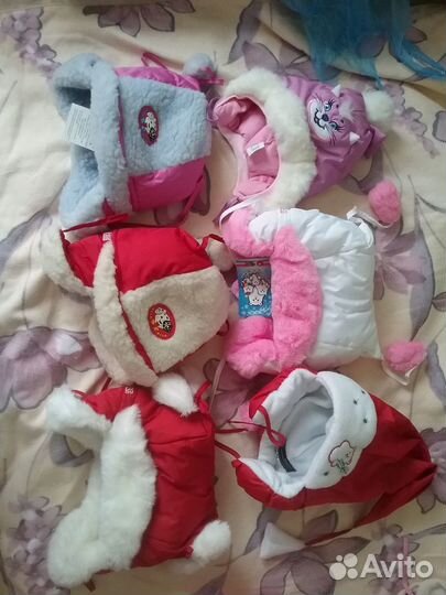 Новые шапки на девочку. Размеры разные