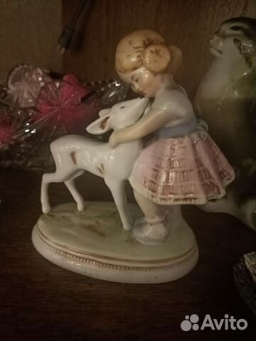 Старинная статуэтка