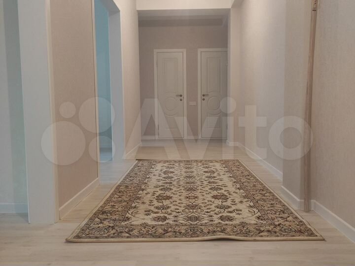 3-к. квартира, 110 м², 2/10 эт.