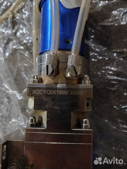 Оптоволоконный лазерный источник Raycus