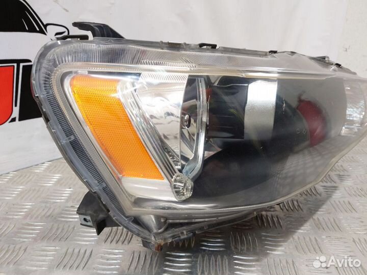 Фара правая Mitsubishi Lancer X (2007—2010)