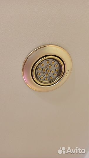 Точечный светильник поворотный