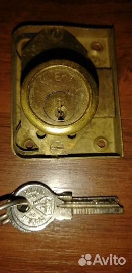 Мебельный замок Польский YETi