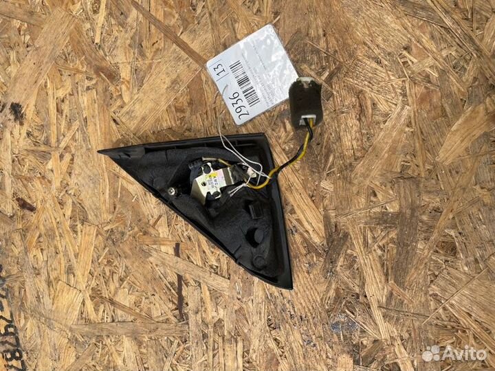Накладка (уголок) зеркала внутренняя передняя Kia