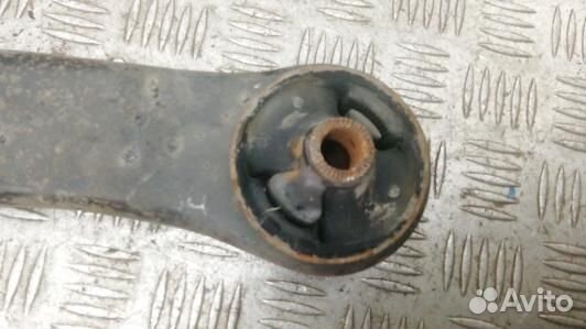 Рычаг передний нижний левый toyota corolla verso 2