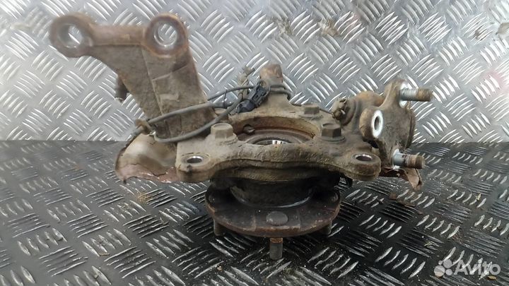 Ступица передняя правая Toyota RAV4 4355042020