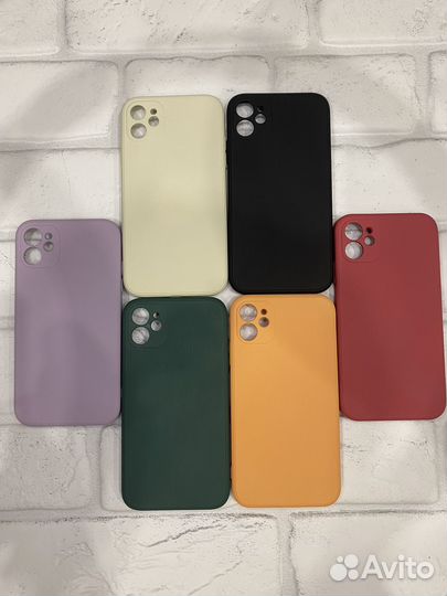 Чехлы на iPhone 11