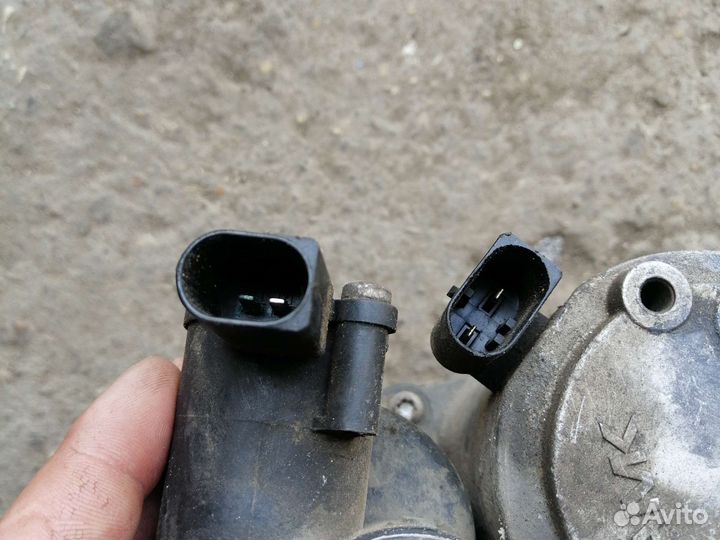 Компрессор пневмоподвески mercedes w221