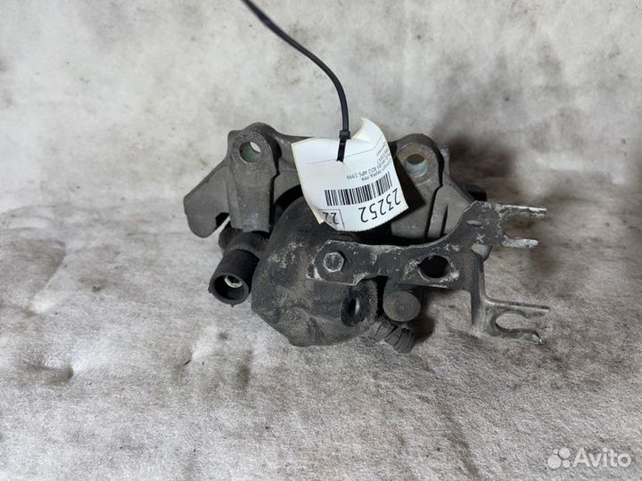 Суппорт передний левый Audi A4 B5 8D2 APS 1999