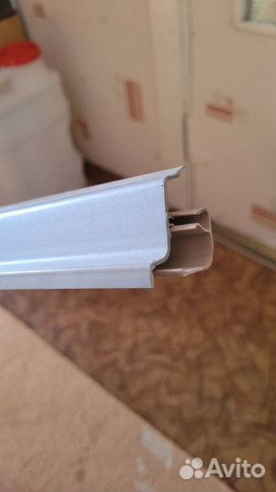 Плинтус для столешницы