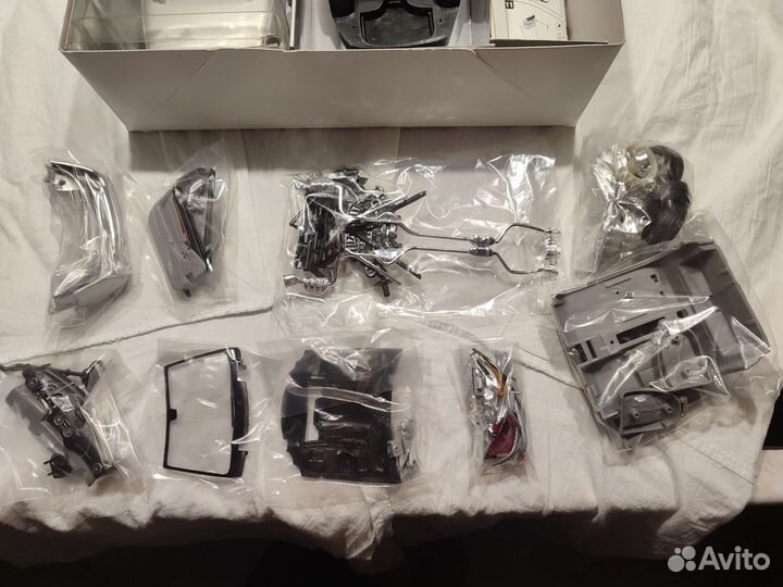 Сборная модель mercedes Benz sl500 1:18 welly