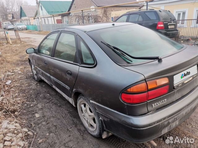 Renault Laguna 2.0 AT, 2000, 207 000 км