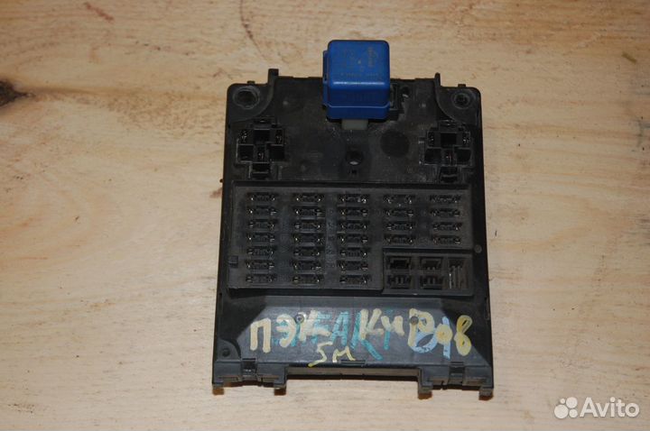 Блок предохранителей Ниссан Патрол, Сафари Y61