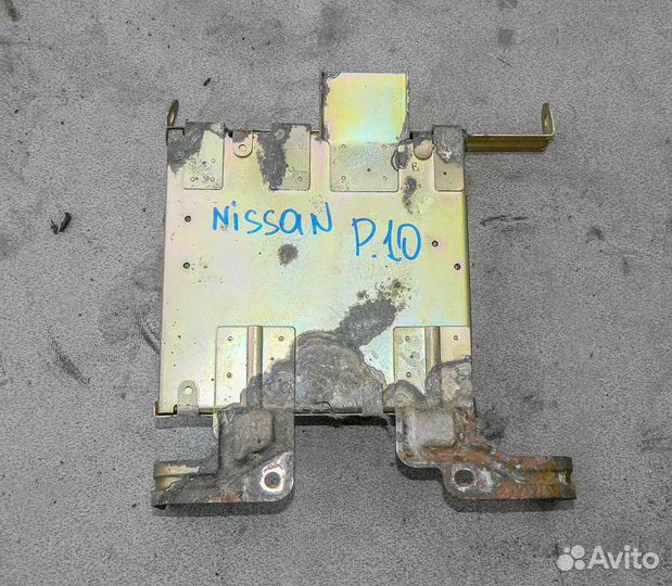 Блок управления двс Nissan Primera P10