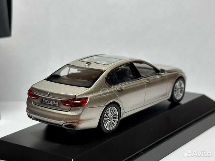 Модель Bmw 7 1/43