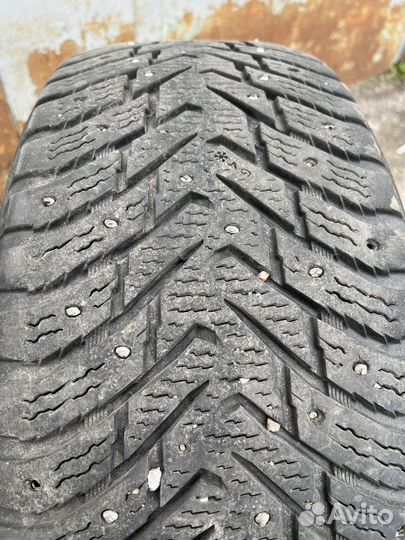 Nokian Tyres Hakkapeliitta 8 SUV 235/55 R18 104T