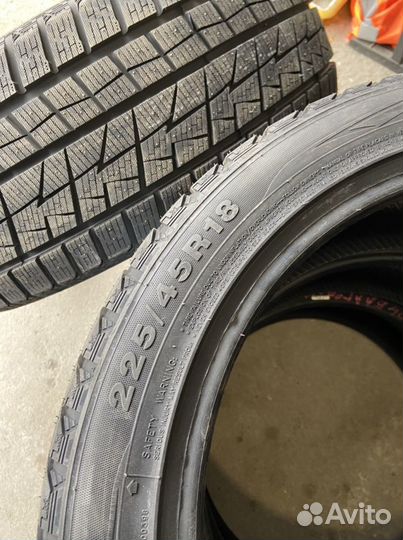 Goform W766 225/45 R18