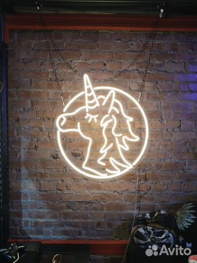 Неоновая вывеска для магазина, кафе, салона, бара