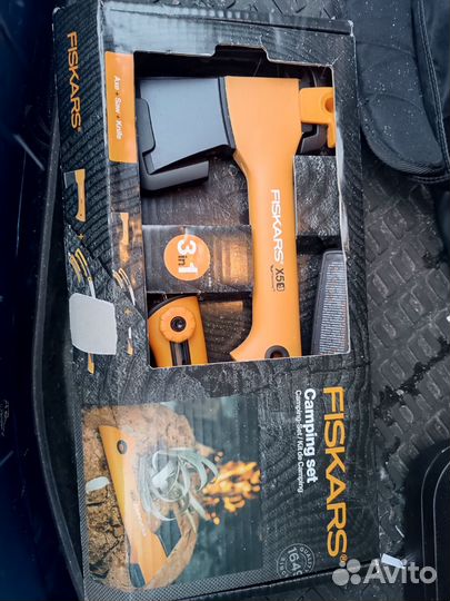 Топор fiskars