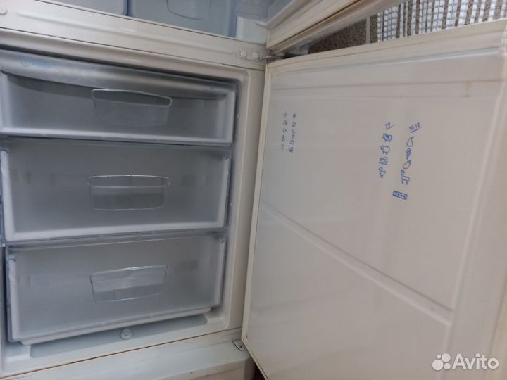 Холодильник Indesit B18.025