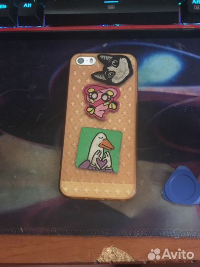iPhone SE, 32 ГБ