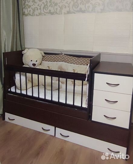 Кроватка трансформер детская с маятником и комодом