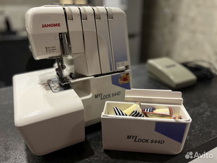 Оверлок Janome