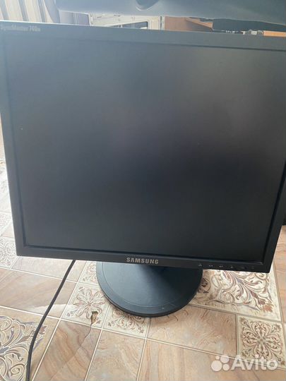Монитор Samsung