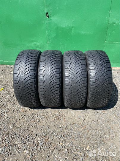 Michelin X-Ice North 4 SUV 235/55 R18 104T