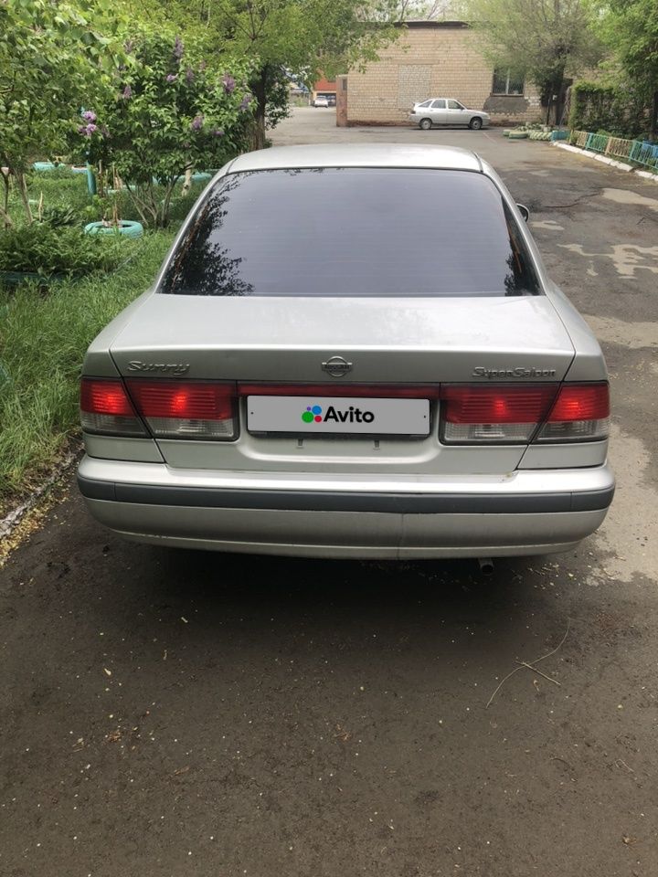 Nissan Sunny: фото владельца
