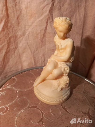 Статуэтка Девочка