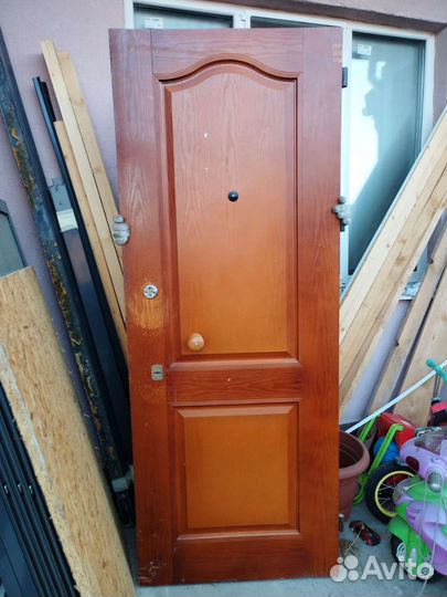 Дверь входная металлическая
