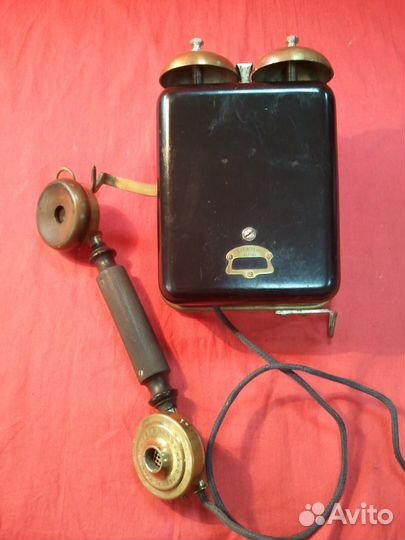 Телефон антикварный. Н. К. Гейслер и Ко