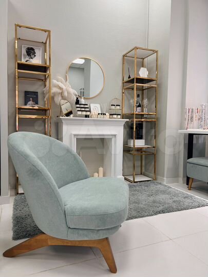 Аренда рейла полки в шоуруме