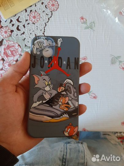 Чехол на iPhone 13