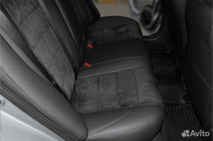 Чехлы на Toyota Avensis 2
