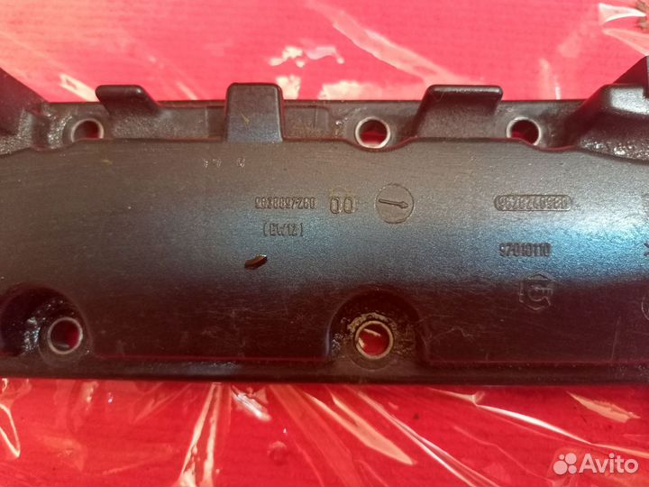 Клапанная крышка peugeot citroen RFN EW10